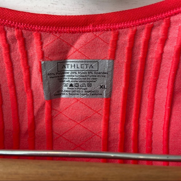 Athleta Finish Fast Line Tee Shirt.  Size XLarge. New With Tags. - Picture 4 of 11